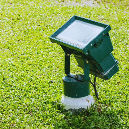 At a Glance — Key Differences Between Solar and LED Flood Lights