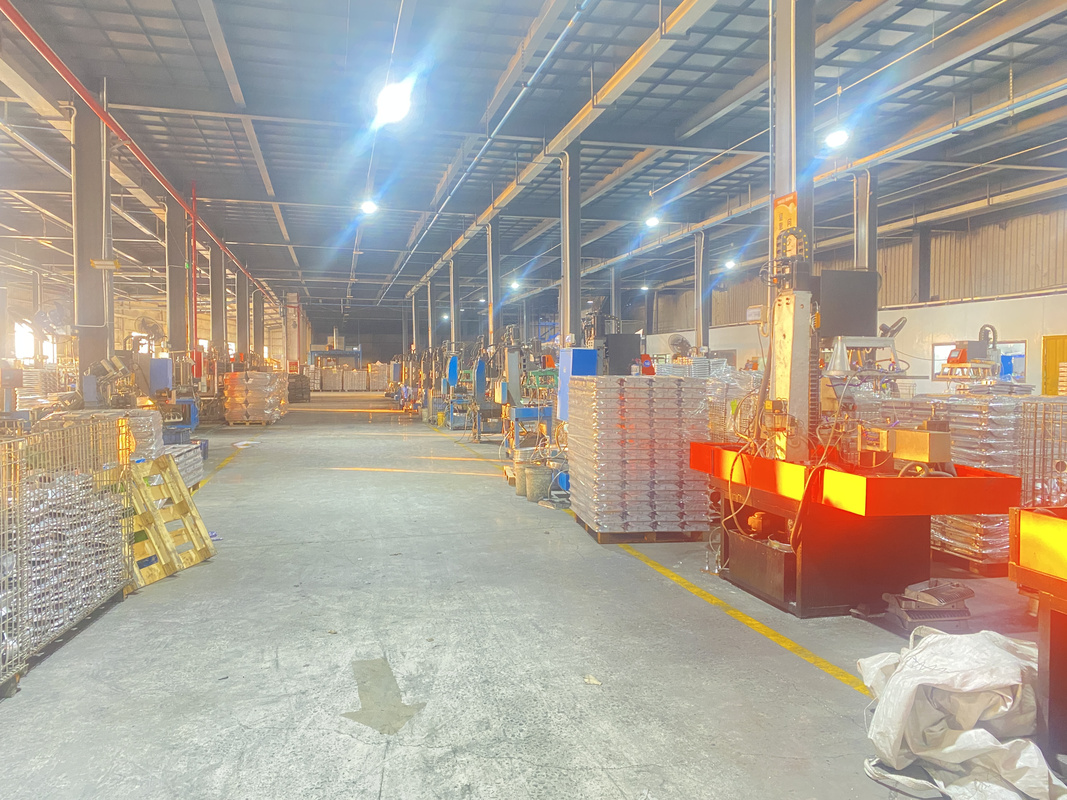 Guangqi LED light fixture lamp body assembly line parts